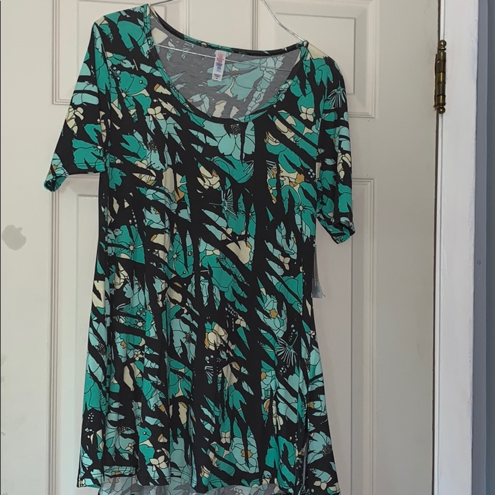 LulaRoe XS Perfect T.
